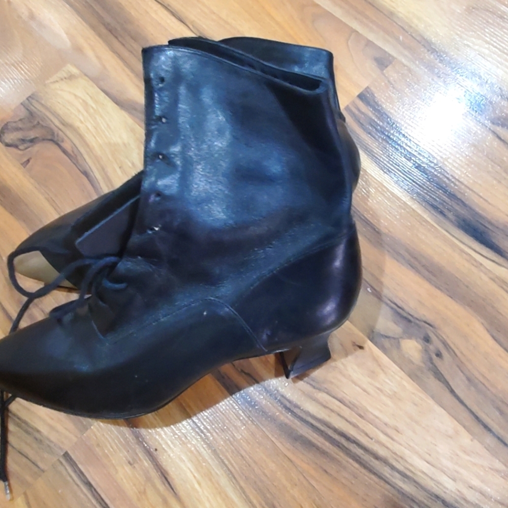 Vintage Donna Karan Black Granny Booties size 6 1/2